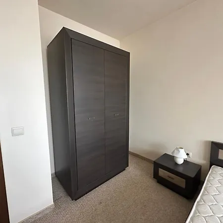 Royal Towers Lift Area Daire *